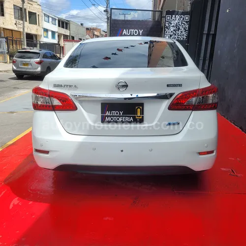 Nissan Sentra B17 Advance, Modelo 2015 - Imagen 7