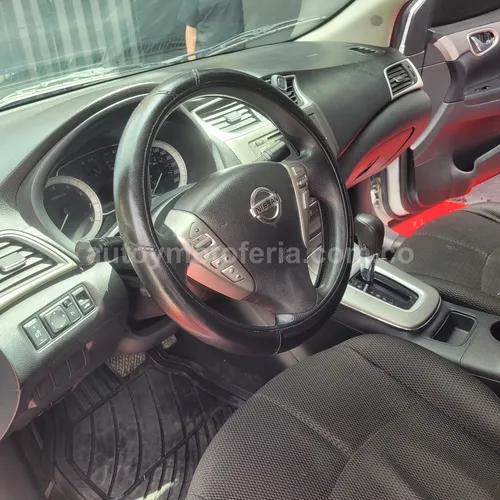 Nissan Sentra B17 Advance, Modelo 2015 - Imagen 9