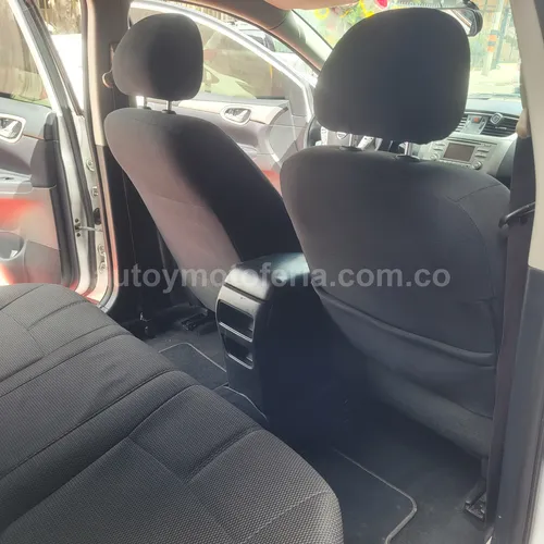 Nissan Sentra B17 Advance, Modelo 2015 - Imagen 13