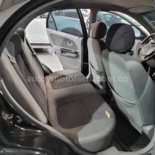 Kia Rio Stylus, Modelo 2015 - Imagen 8