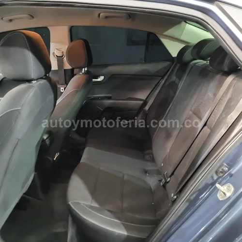 Kia Rio, Modelo 2018 - Imagen 10