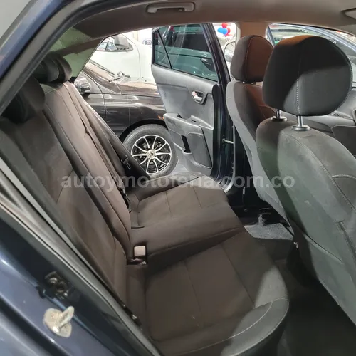 Kia Rio, Modelo 2018 - Imagen 9