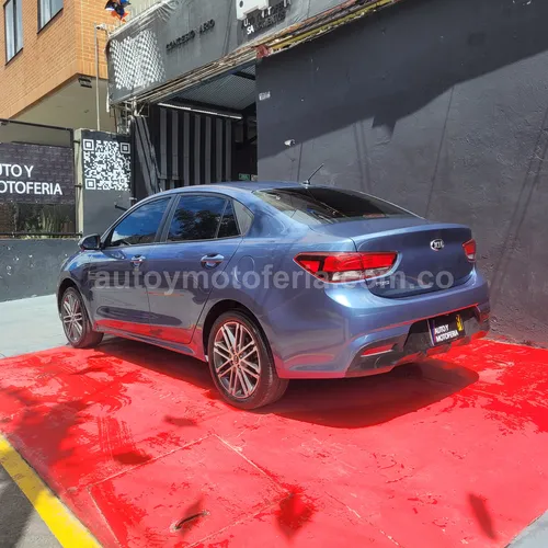 Kia Rio Vibrant , Modelo 2018 - Imagen 3