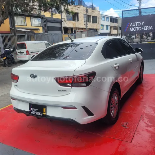 Kia Rio, Modelo 2022 - Imagen 8