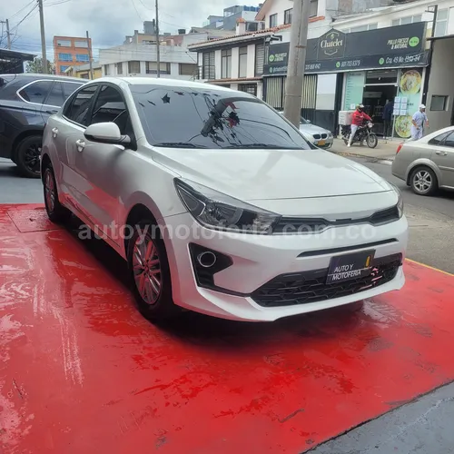 Kia Rio, Modelo 2022 - Imagen 9