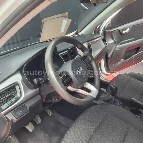 Kia Rio, Modelo 2022 - Imagen 6