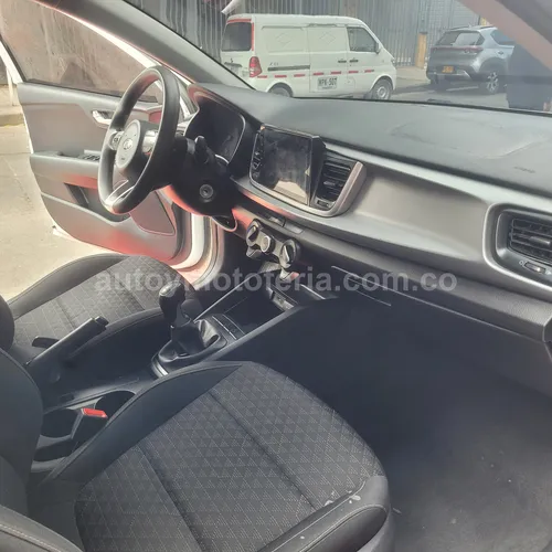 Kia Rio, Modelo 2022 - Imagen 14