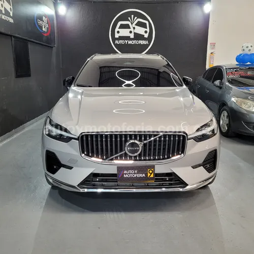 Volvo Xc60 Phev, Modelo 2023 - Imagen 2