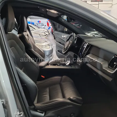Volvo Xc60 Phev, Modelo 2023 - Imagen 8