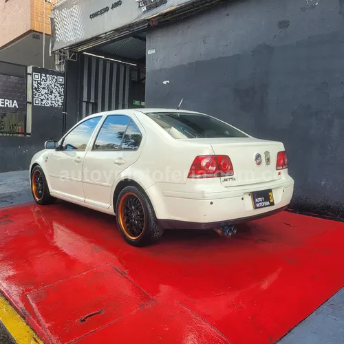Volkswagen Jetta Trendline, Modelo 2008 - Imagen 2