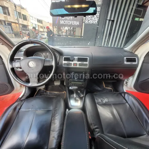 Volkswagen Jetta Trendline, Modelo 2008 - Imagen 10