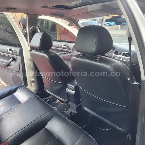 Volkswagen Jetta Trendline, Modelo 2008 - Imagen 12