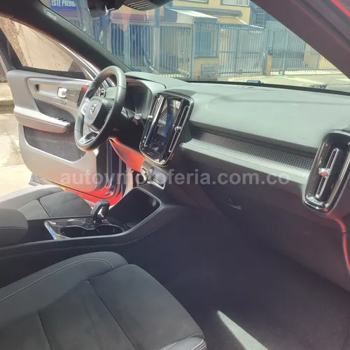 Volvo EX40 Ultra, Modelo 2022 - Imagen 8