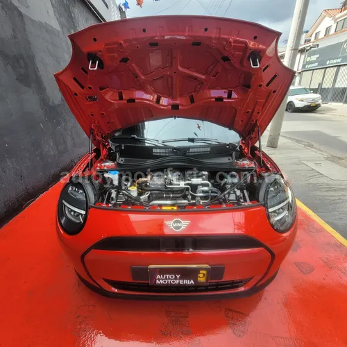 Mini Cooper E, Modelo 2024 - Imagen 2