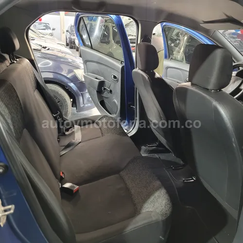Renault Logan Authentique, Modelo 2017 - Imagen 12