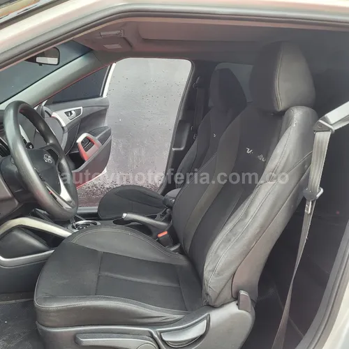Hyundai Veloster, Modelo 2015 - Imagen 8