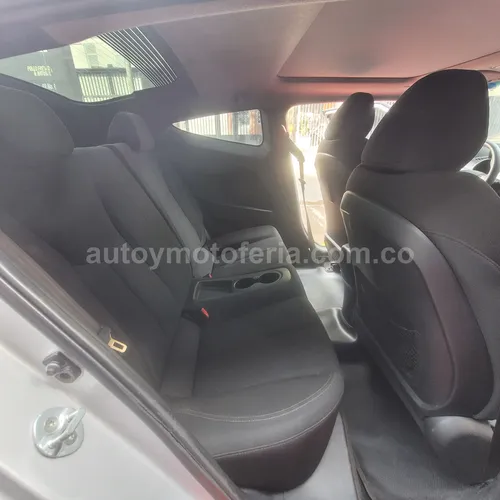 Hyundai Veloster, Modelo 2015 - Imagen 12
