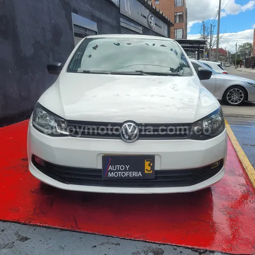 Volkswagen Gol Power, Modelo 2015 - Imagen 3