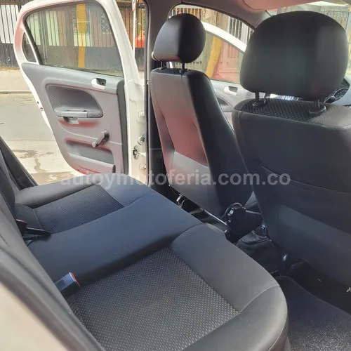 Volkswagen Gol Power, Modelo 2015 - Imagen 11