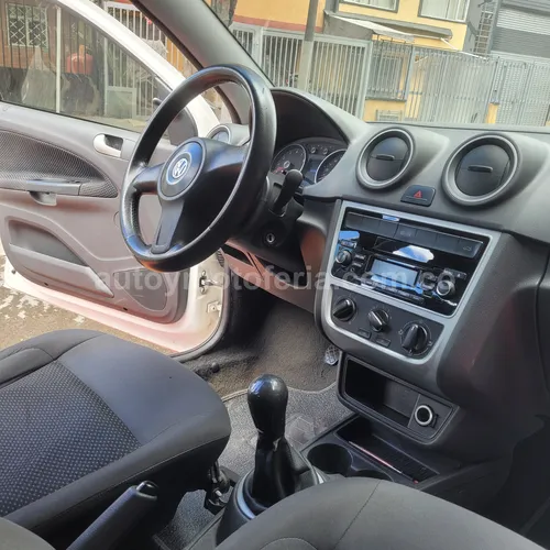 Volkswagen Gol Power, Modelo 2015 - Imagen 7