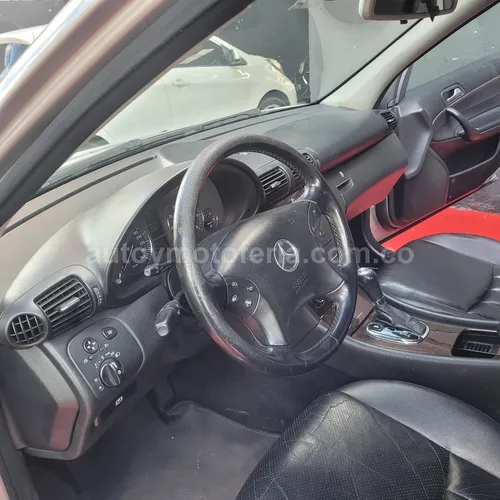 Mercedes Benz C180, Modelo 2005 - Imagen 15