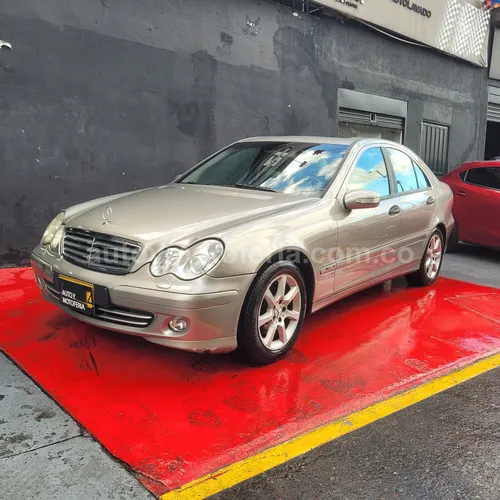 Mercedes Benz C180, Modelo 2005 - Imagen 6