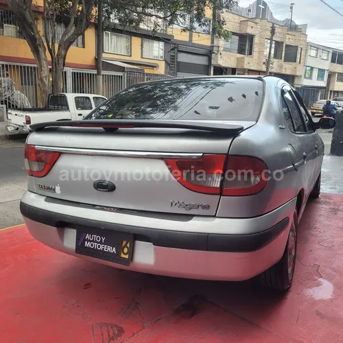 Renault Megane, Modelo 2006 - Imagen 3