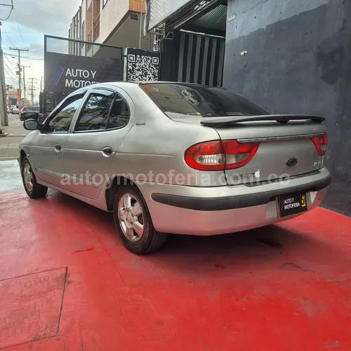 Renault Megane, Modelo 2006 - Imagen 6
