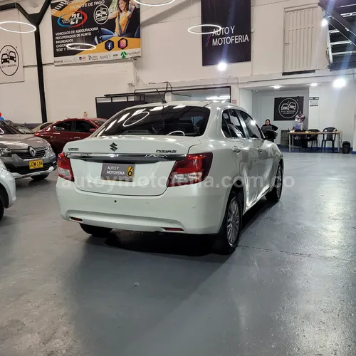 Suzuki Swift Dzire, Modelo 2021 - Imagen 4