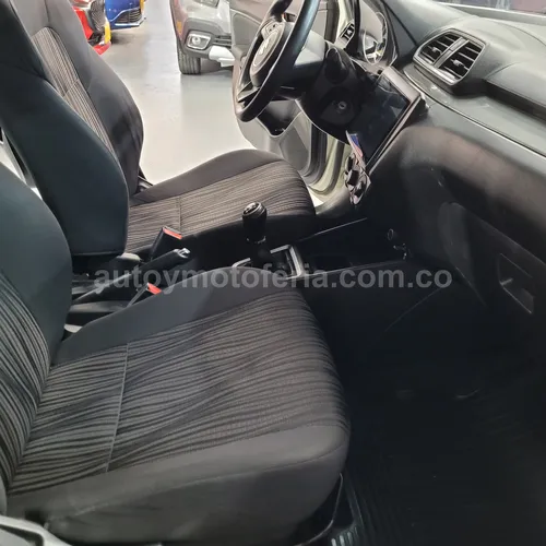 Suzuki Swift Dzire, Modelo 2021 - Imagen 12