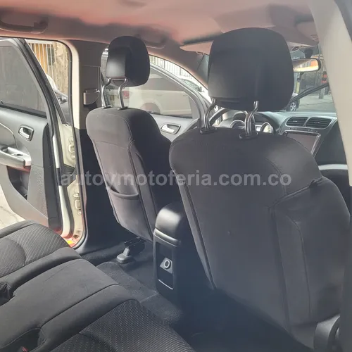 Dodge Journey, Modelo 2013 - Imagen 12