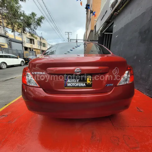 Nissan Versa Advance, Modelo 2012 - Imagen 6