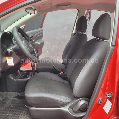 Nissan Versa Advance, Modelo 2012 - Imagen 9