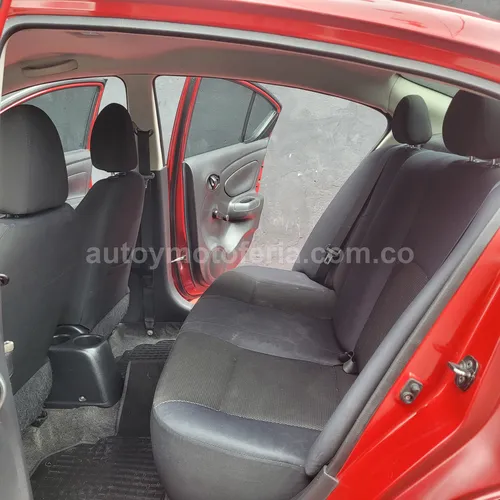Nissan Versa Advance, Modelo 2012 - Imagen 11