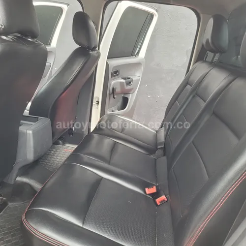 Volkswagen Amarok 4x4, Modelo 2011 - Imagen 3