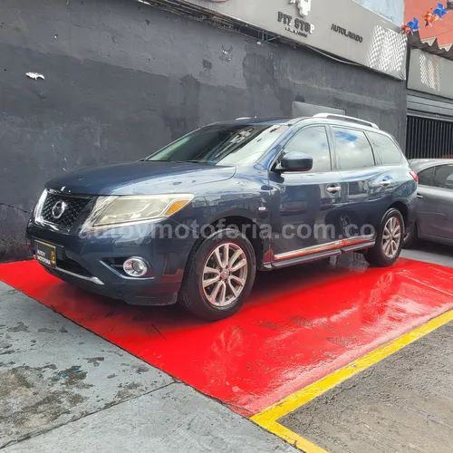 Nissan Pathfinder Modelo 2015 - Imagen 2