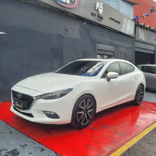 Mazda 3 Grand Touring, Modelo 2017 - Imagen 3
