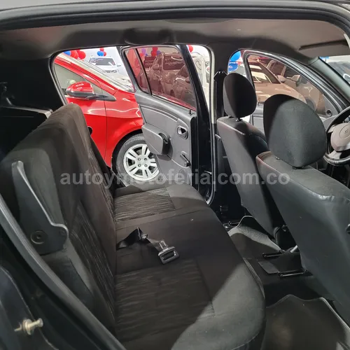 Renault Sandero, Modelo 2016 - Imagen 9