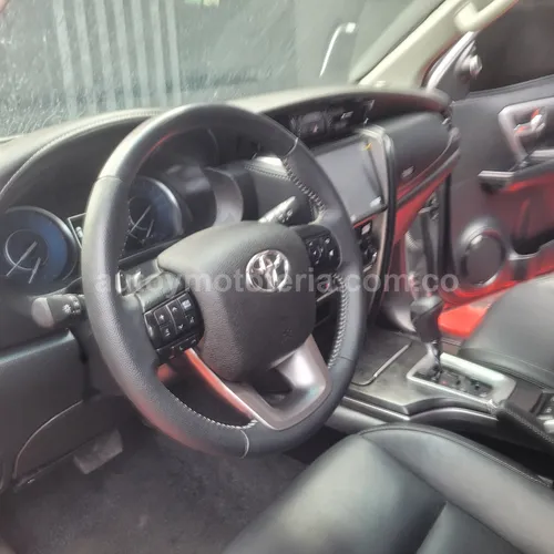 Toyota Fortuner, Modelo 2025 - Imagen 5