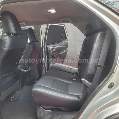 Toyota Fortuner, Modelo 2025 - Imagen 9