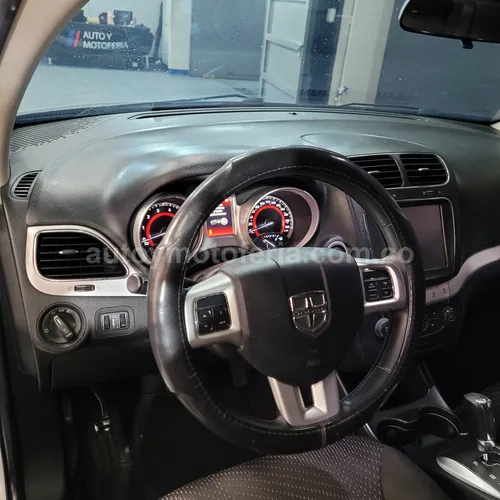 Dodge Journey, Modelo 2014 - Imagen 9