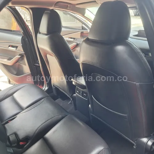 Mazda CX30 Grand Touring, Modelo 2024 - Imagen 11