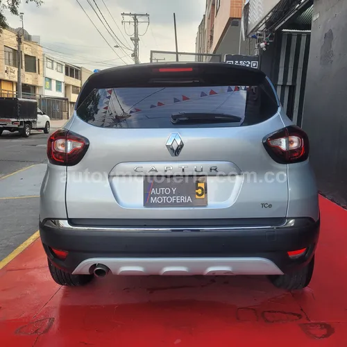 RENAULT CAPTUR 2024 SALVAMENTO