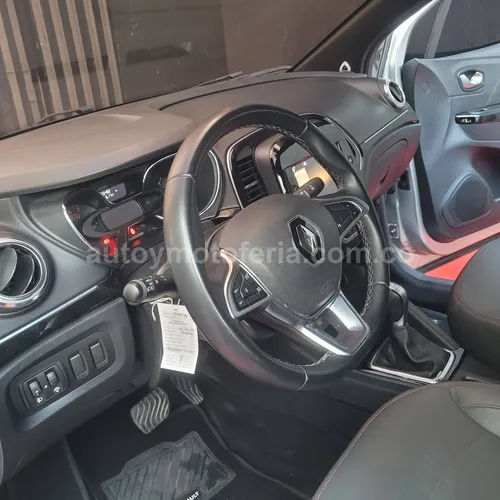 RENAULT CAPTUR 2024 SALVAMENTO