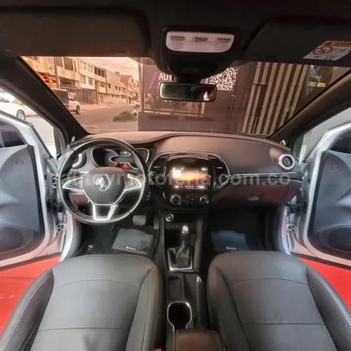 RENAULT CAPTUR 2024 SALVAMENTO