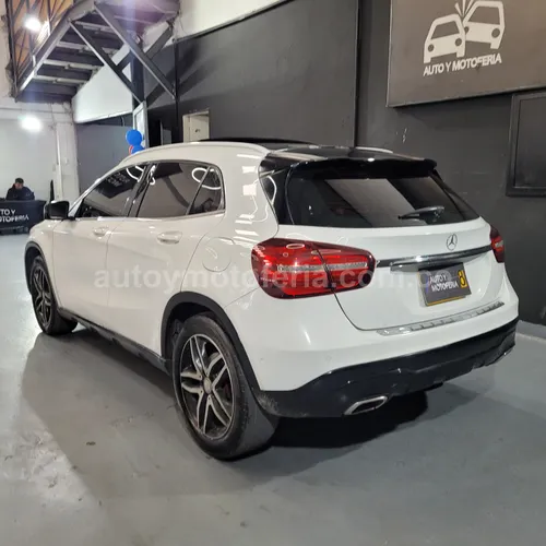 Mercedes Benz GLA 200, Modelo 2018 - Imagen 14