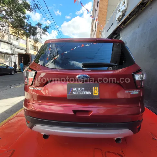 FORD ESCAPE TITANIUM 2017