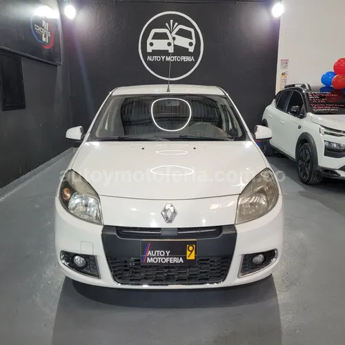 RENAULT SANDERO 2015