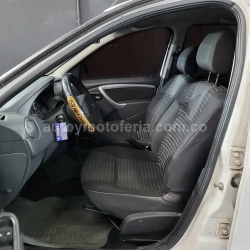 RENAULT SANDERO 2015
