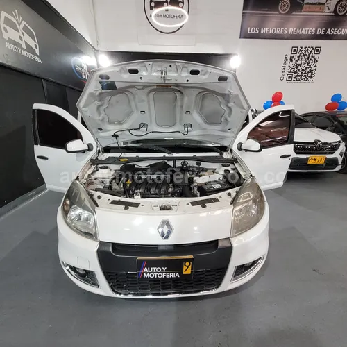 RENAULT SANDERO 2015